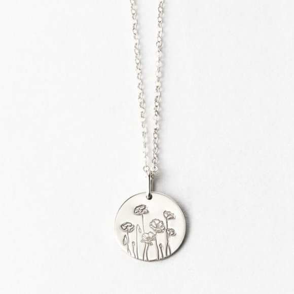 Poppy August Birth Flower Dainty Charm Necklace - Picture 3 of 16